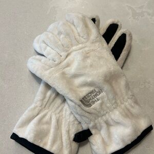 Women’s Large White North Face Glovess